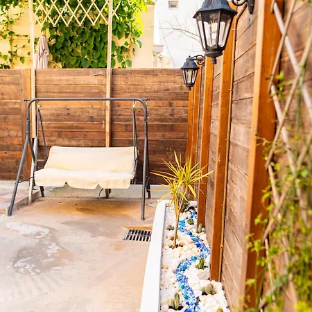 9-4 Private * Kos By