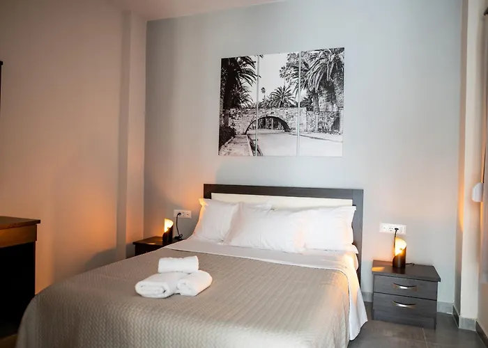 9-4 Private * Kos Town