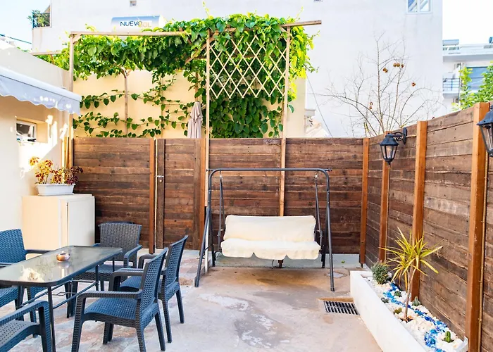 9-4 Private Holiday home *